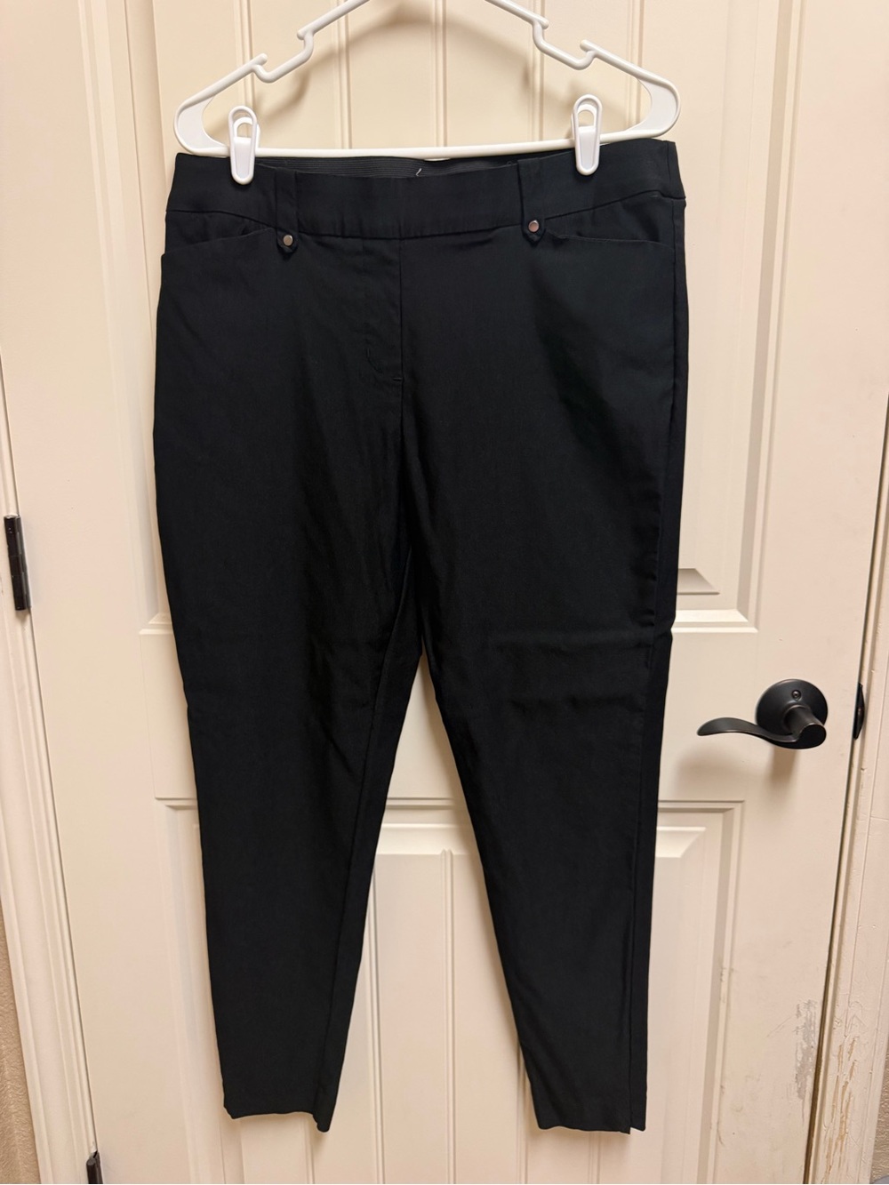 Maurices Black Cropped Ponte Pants